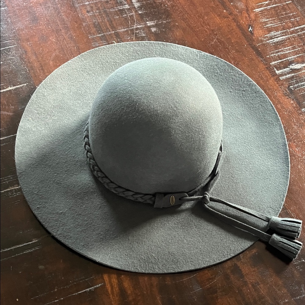 O’Neill 100% wool brimmed hat